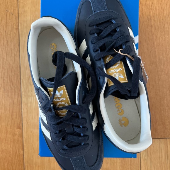 Adidas Samba OG sneakers in navy - Picture 9 of 9